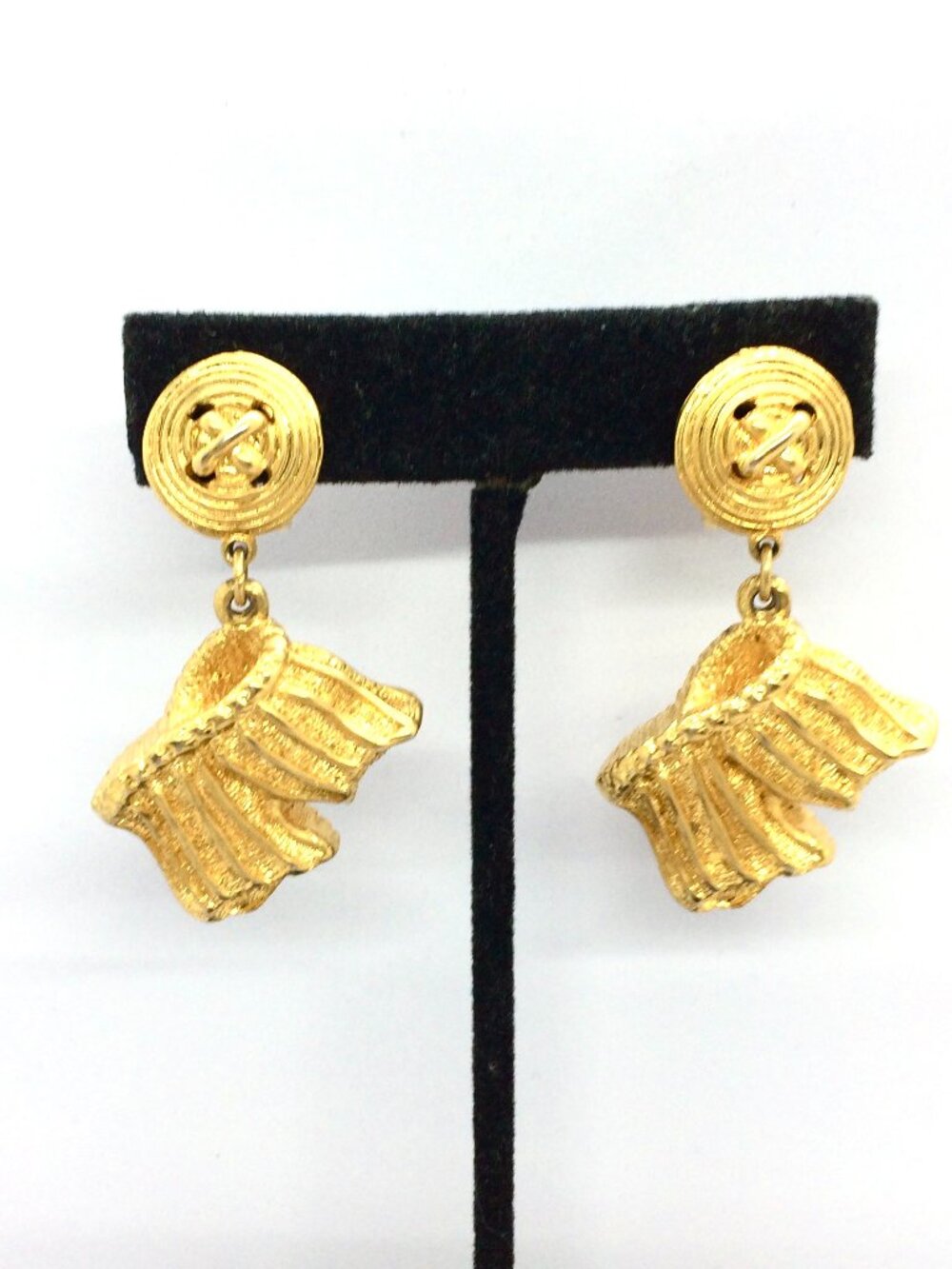 VINTAGE Gold Tone Earrings Pleated Ribbon Dangle Clip On 1980s Statement